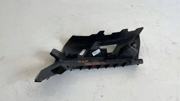 AUDI Q3 83A Suporte de para-choque dianteiro direito 83A807096 image 4