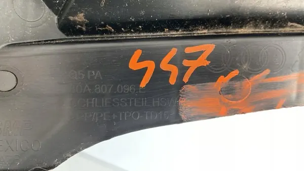 AUDI Q3 83A Suporte de para-choque dianteiro direito 83A807096 image 7