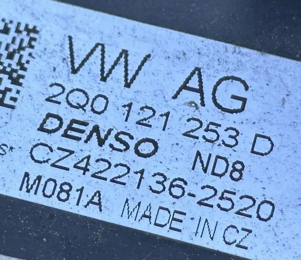 Radiateur d'eau OEM 2Q0121253D pour VW Group image 4