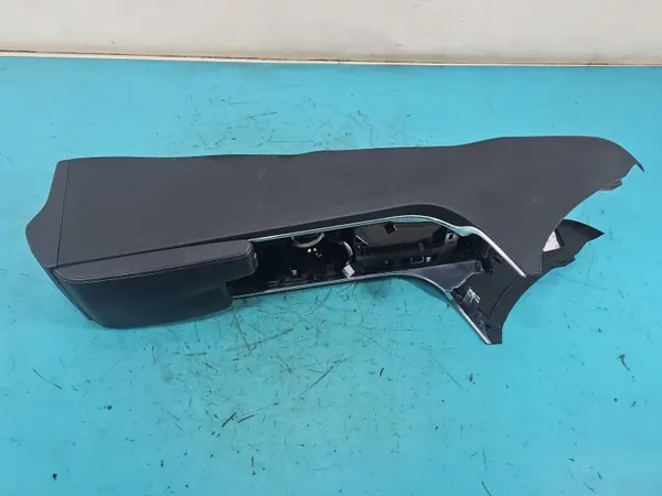 Accoudoir tunnel OEM IMPRK1453822 pour Jaguar XE X760 image 6