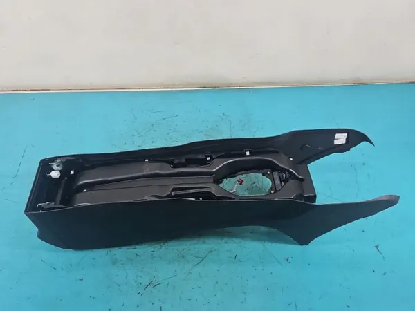 Accoudoir tunnel OEM IMPRK1453822 pour Jaguar XE X760 image 7