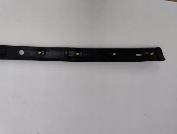 OEM 9676784980 Moldura Pilar Parabrisas Derecho image 3