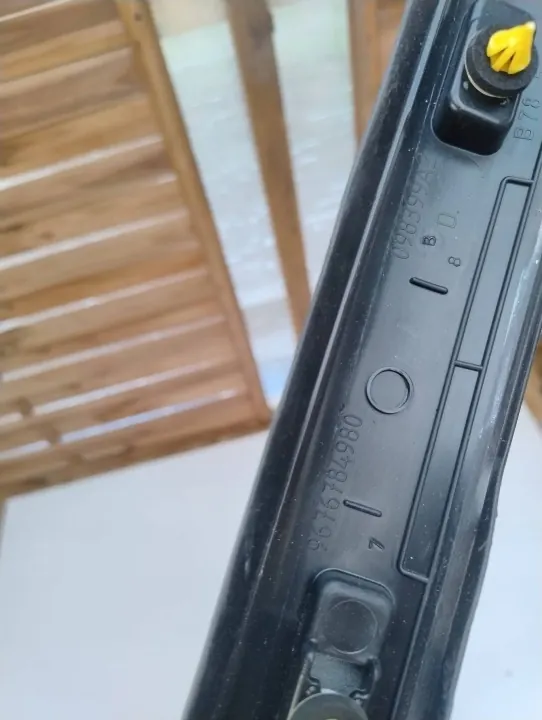OEM 9676784980 Moldura Pilar Parabrisas Derecho image 5