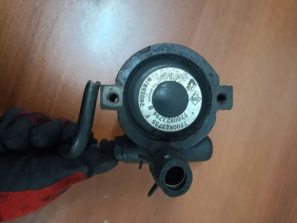 Bomba de direção assistida Renault 1.8B 7700823735 7700823794 image 3