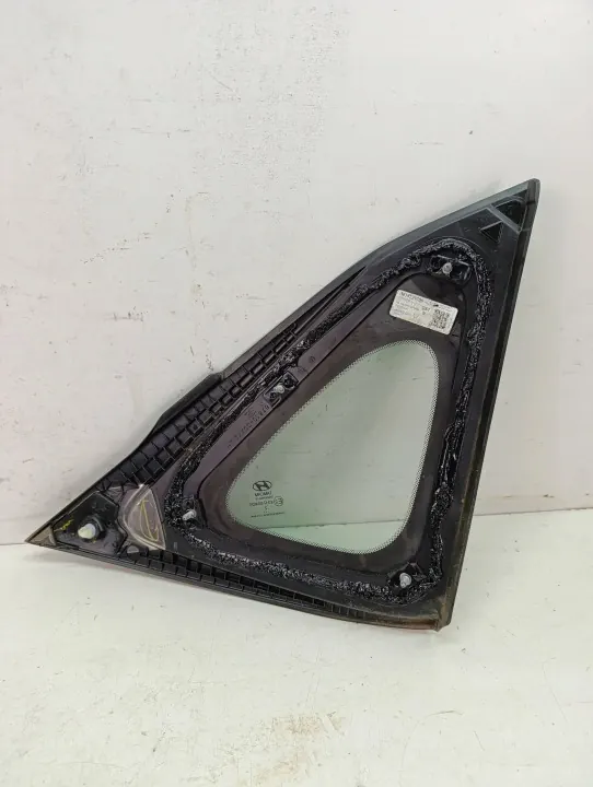 Hyundai i20 III Bakre Vänster Triangelglas OEM 87810Q0010 image 4