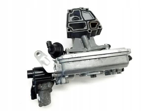 Oljefilterbas kylare VW T5 Lift 2.0 TDI CAA image 2