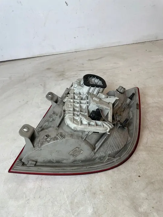 Luz Trasera Izquierda Skoda Rapid Liftback 5JH945095A image 9