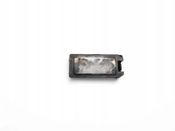 Luz de matrícula Maserati OE 68228927AA - Usado image 2