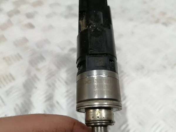 Einspritzdüse OEM 166002932R - Renault OE Gebraucht image 2