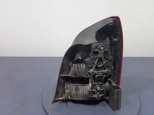 Nissan Primera P12 Sedán Faro Trasero Izquierdo 26555AU300 image 2