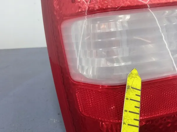 Nissan Primera P12 Sedán Faro Trasero Izquierdo 26555AU300 image 8