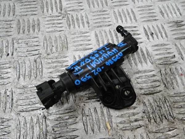 Ajovalopesuri vasen etu OEM D7986-02590 Hyundai Tucsonille image 3