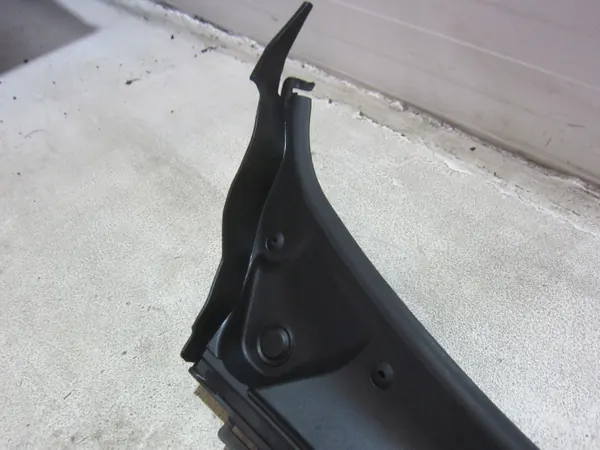 BMW F34 GT Parabrisas Faldón OEM 51717285941 image 3