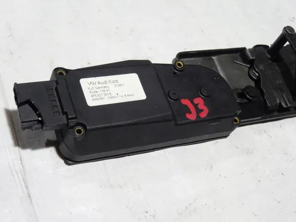 Puxador fechadura porta-malas OEM 4F9827383E Audi Skoda image 3