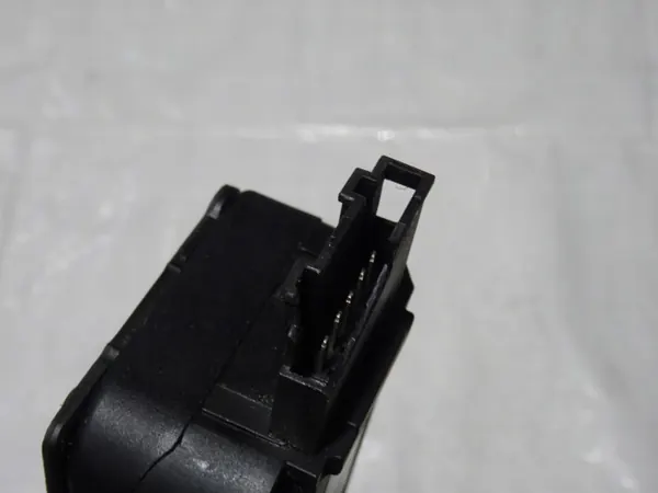 Puxador fechadura porta-malas OEM 4F9827383E Audi Skoda image 5