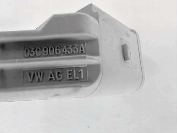 Volkswagen OE 03L103173 Öljyti image 3