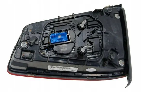 Luz Trasera Izquierda Maletero VW Passat B8 LED R-Line image 2
