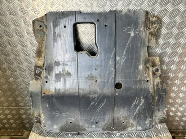 Moottorikansi OEM 758908552R Dacia:lle - Käytetty image 3