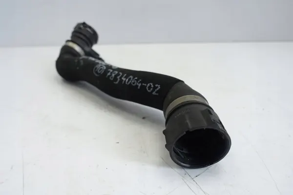 BMW Luchtontluchtingsslang OEM 7834064 voor E60 M5 V10 image 4