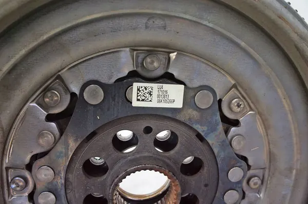 Audi A3 III 8V 2.0i Volante UA285 06K105266P image 7