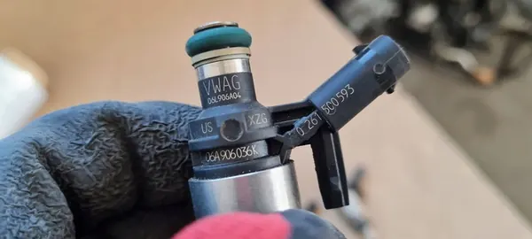 Q5 80A Iniettore di Carburante 2.0 TFSI 06A906036K image 6