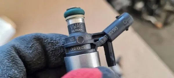 Q5 80A Iniettore di Carburante 2.0 TFSI 06A906036K image 7