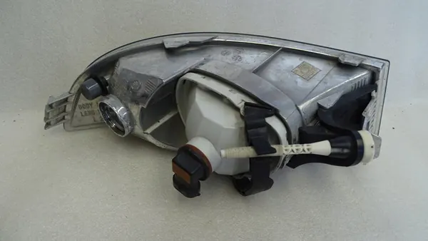 SKODA OCTAVIA II LIFT farol halógeno esquerdo image 4