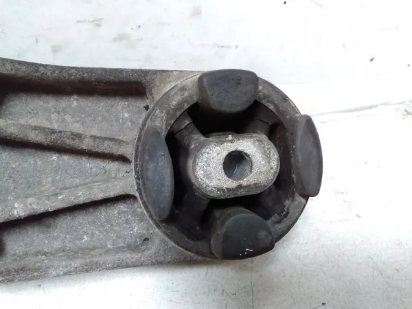 Soporte diferencial trasero Volkswagen Phaeton OEM 3D0599285A image 4