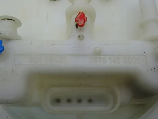 Capteur de niveau de carburant Mitsubishi Space Star 1.9 30858563 image 2