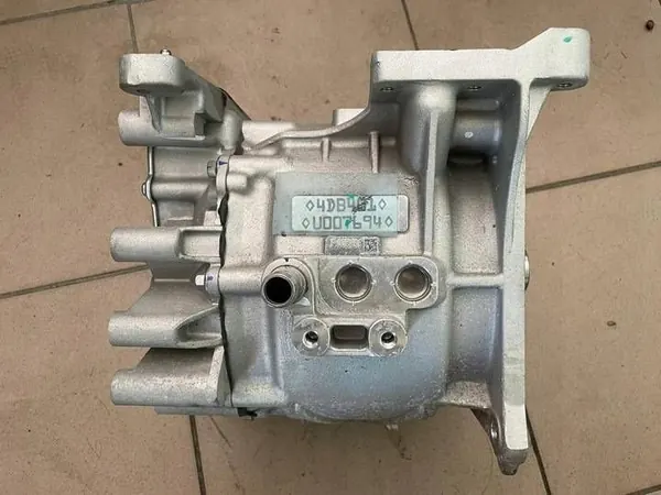 Motor Elétrico Dacia Spring OEM 4DB4B1D - Usado image 6