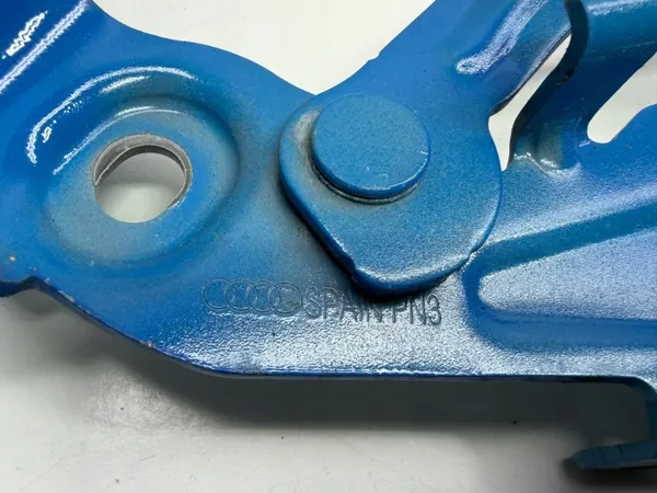 Audi TT motorkapscharnier rechterzijde OEM 8S0823823 image 6