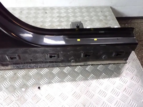 Oikea Pylväs BMW 118i F20 Post-Lift OEM 668 11368 image 4