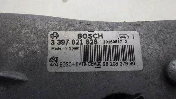 Voorruitenwissermotor Peugeot 308 T9 image 9