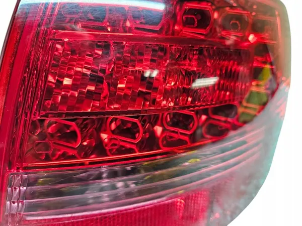 Luz trasera derecha AUDI A6 AVANT 3.0L diesel 2006 OEM 89037052 image 3
