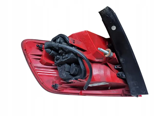 Luz trasera derecha AUDI A6 AVANT 3.0L diesel 2006 OEM 89037052 image 4