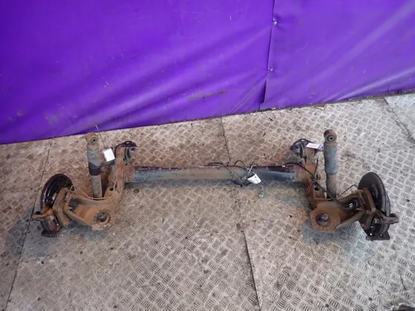 Opel Combo C taka-akselipalkki OEM Zawada-344990- image 2