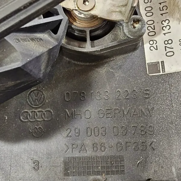 Intake Manifold AUDI A4 B5 2.4L 078133223S image 5