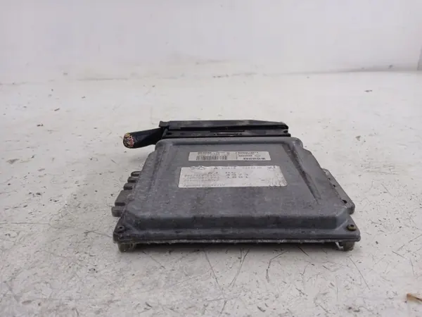 Renault Motorsteuergerät OEM 8200214973 - Gebraucht image 5