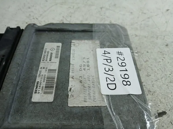 Renault Motorsteuergerät OEM 8200214973 - Gebraucht image 7