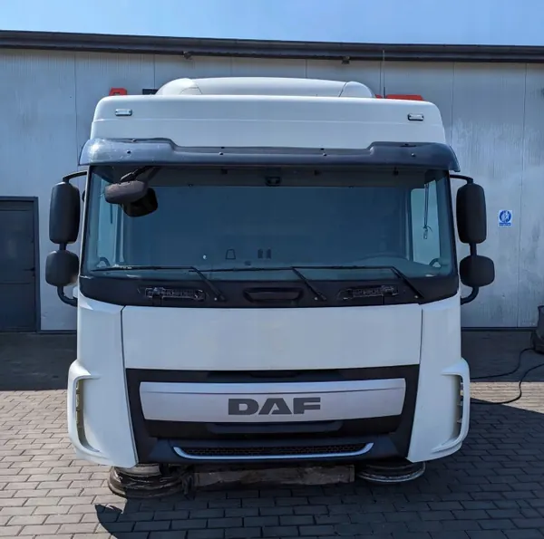 DAF XF 106 SPACE CAB Ohjaamo - Käytetty OEM-osa image 2