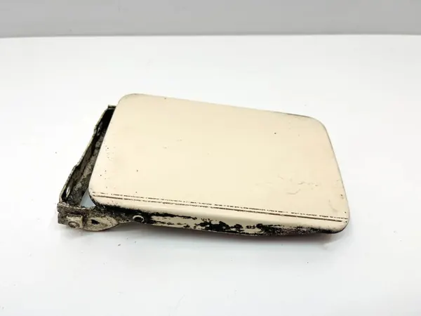Polttoainesäiliön kansi OEM A1075841039 Mercedes SL R107 image 3