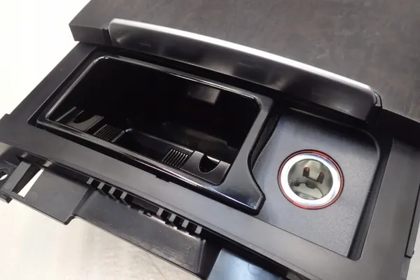 Cendrier Audi A7 4G OEM 4G0863273A - Occasion image 3