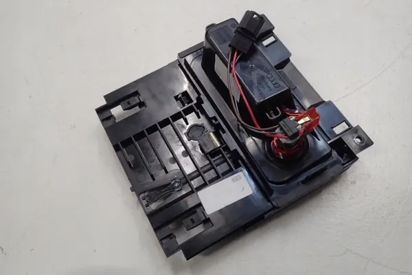 Cendrier Audi A7 4G OEM 4G0863273A - Occasion image 4