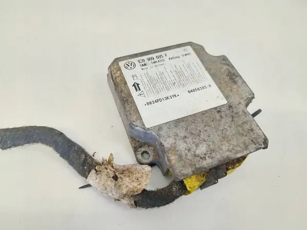 Module SRS airbag OEM 1C0909605F pour Skoda Superb image 2