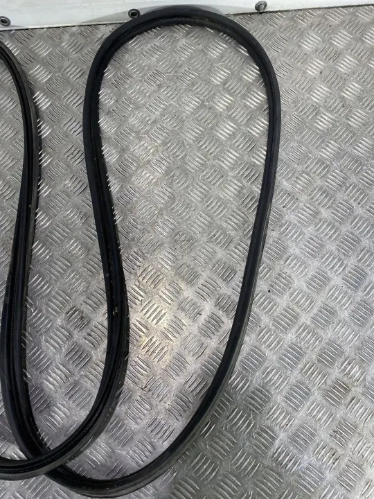 Junta de maletero Mitsubishi Outlander IV OEM FBZ22807 image 5