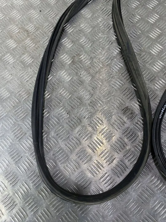 Junta de maletero Mitsubishi Outlander IV OEM FBZ22807 image 7