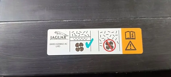 Jaguar OEM 6W83-020B02-AC Kupéluftfilterhus image 8