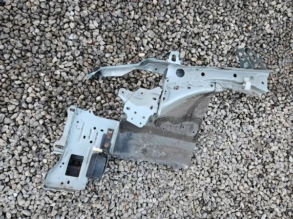 Toyota OE 53702-47050 P30 781 Vasen Neljännespalkki image 4