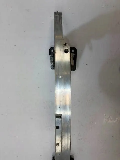 Tesla S Plaid Frontstoßstangen-Träger OEM NKO7084 image 3