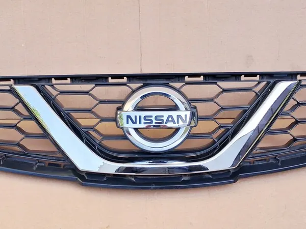 Nissan Micra K13 front grille 62310-3HN0A image 3